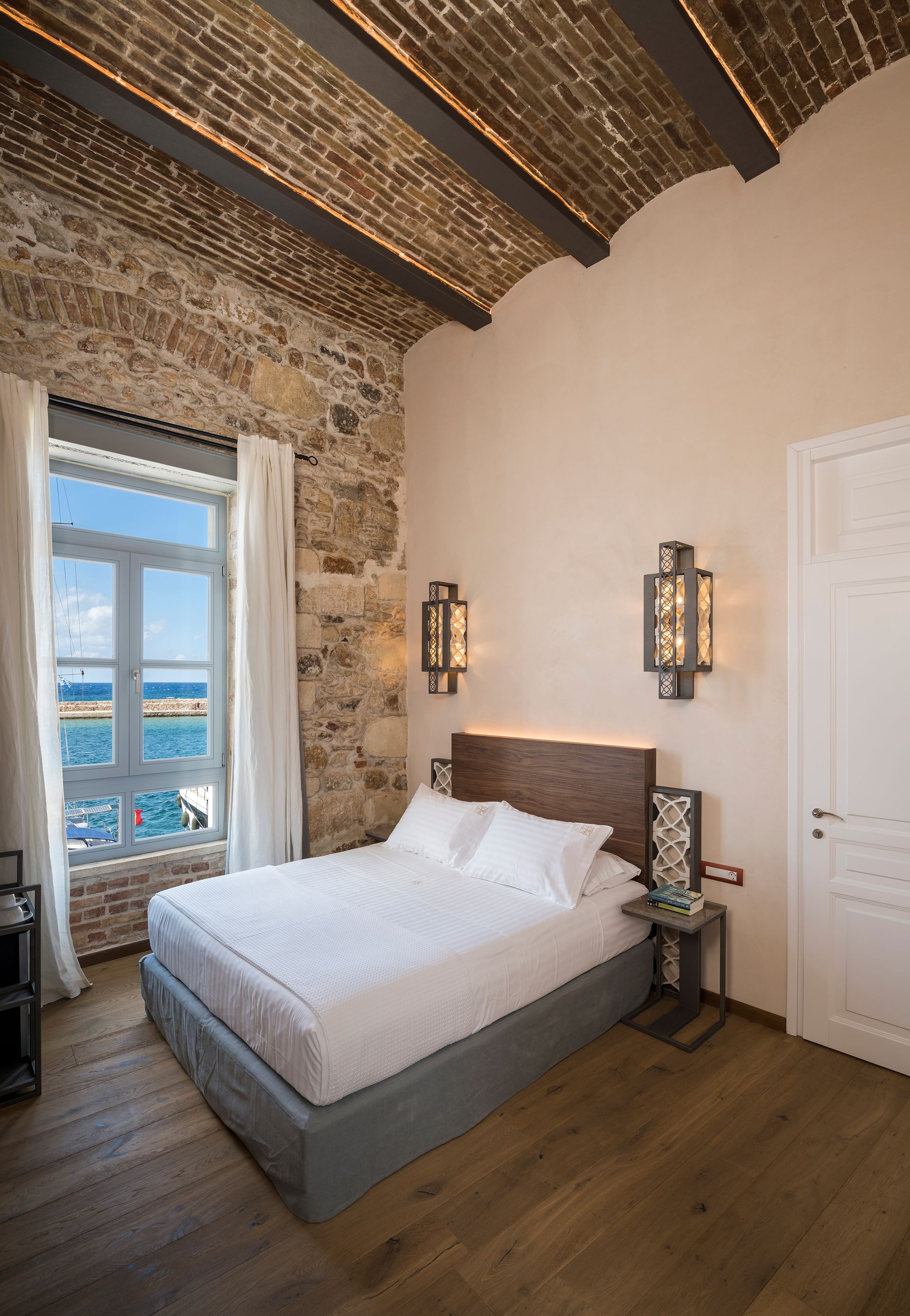 Classic Double Room with Sea View [Brick]