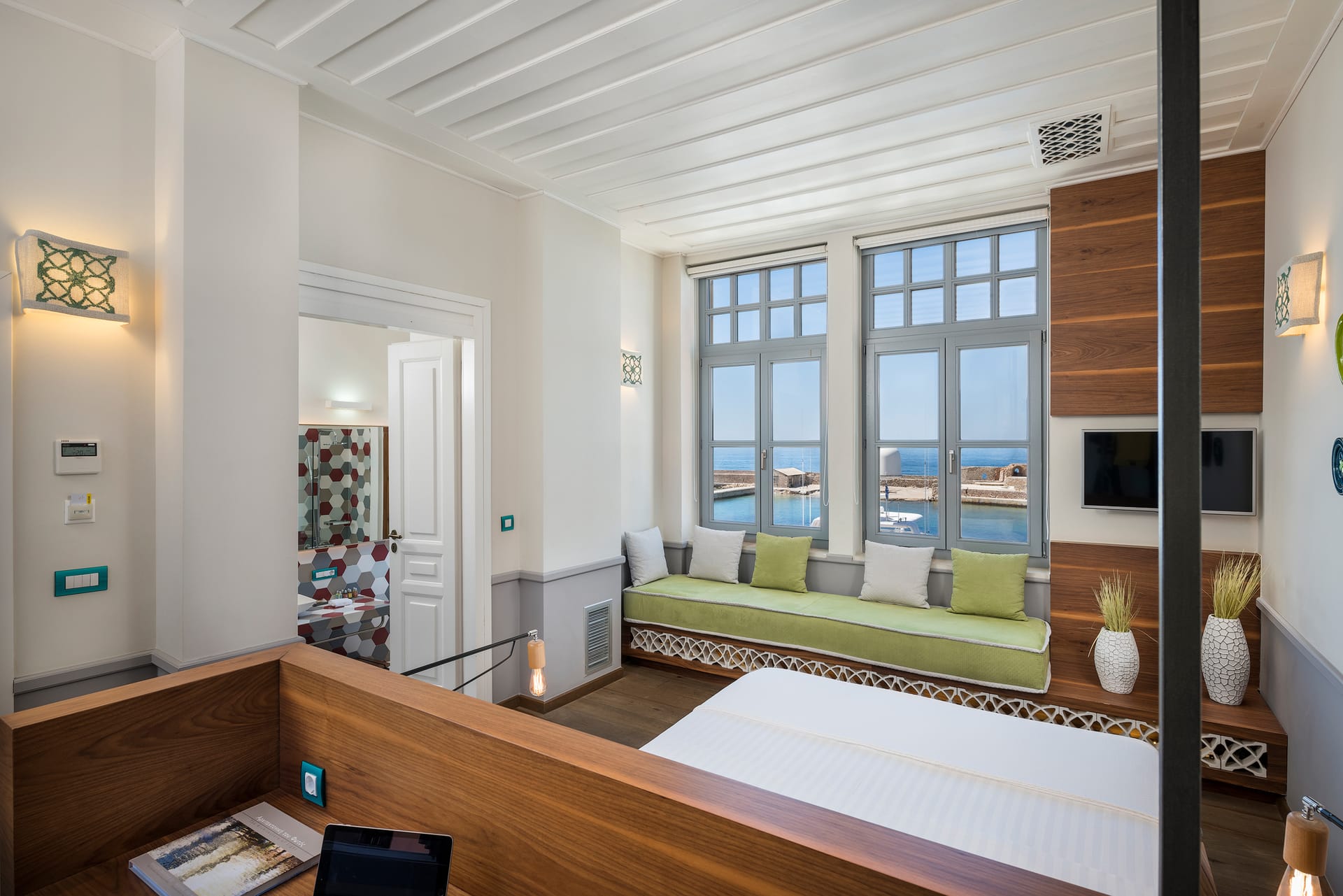 Deluxe Double Room with Front Sea View [Fabric]