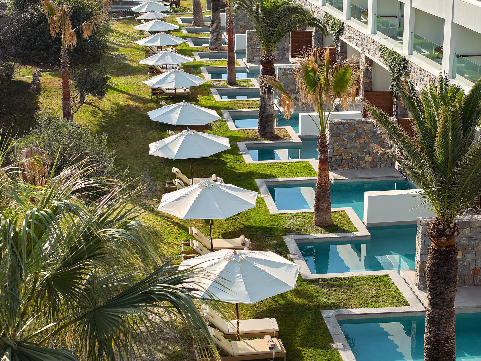 Swim up Superior with Private Garden