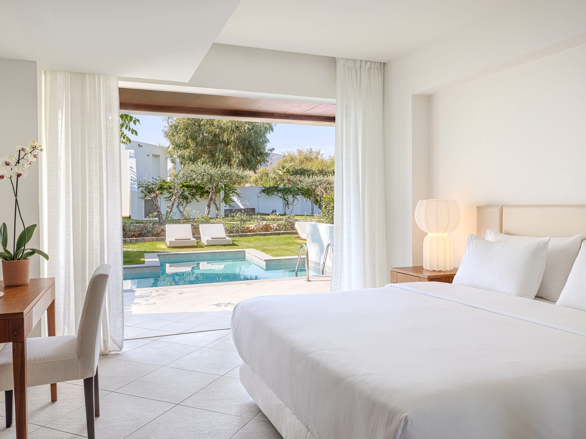 Swim up 2- bedroom suite