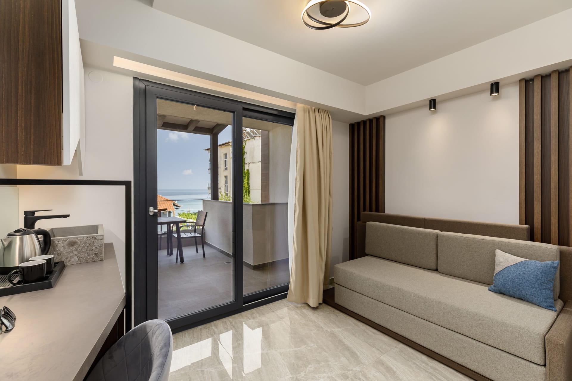 Deluxe Suite with Sea View