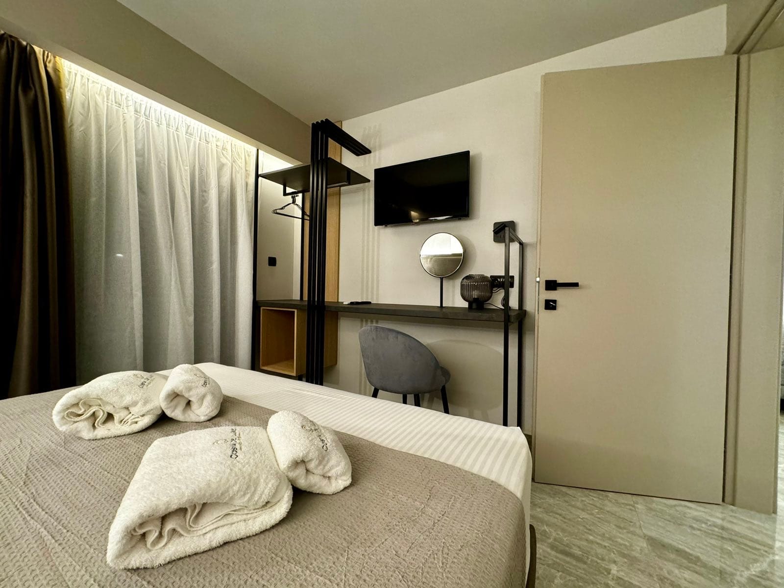 King Suite with Spa Bath