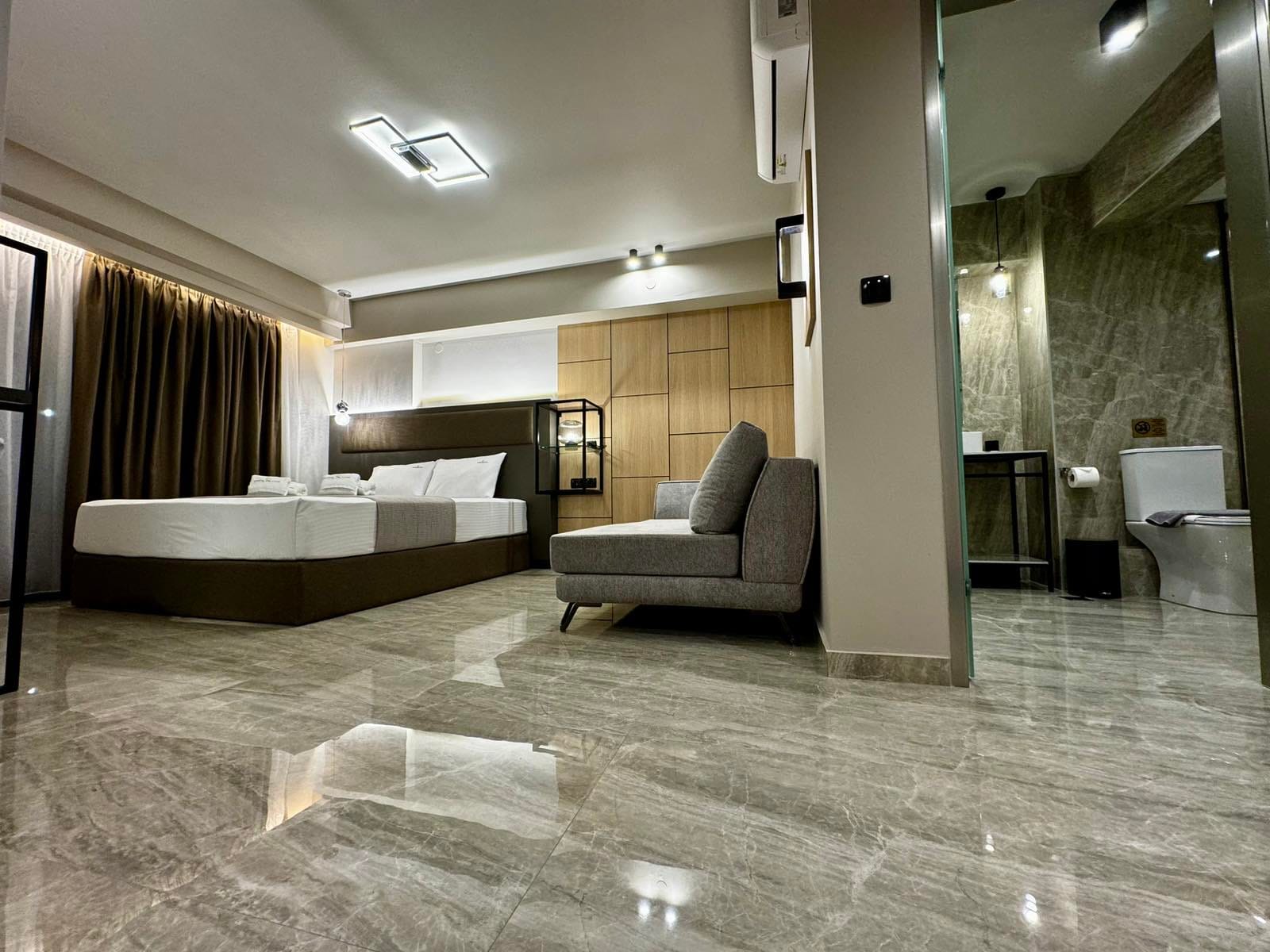 King Suite with Spa Bath