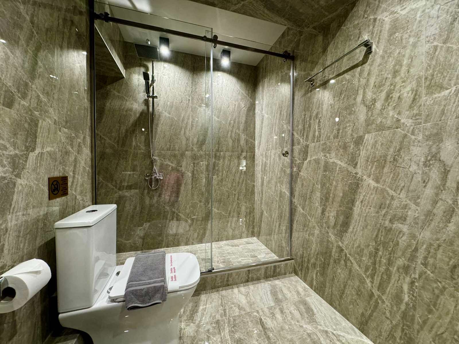 King Suite with Spa Bath