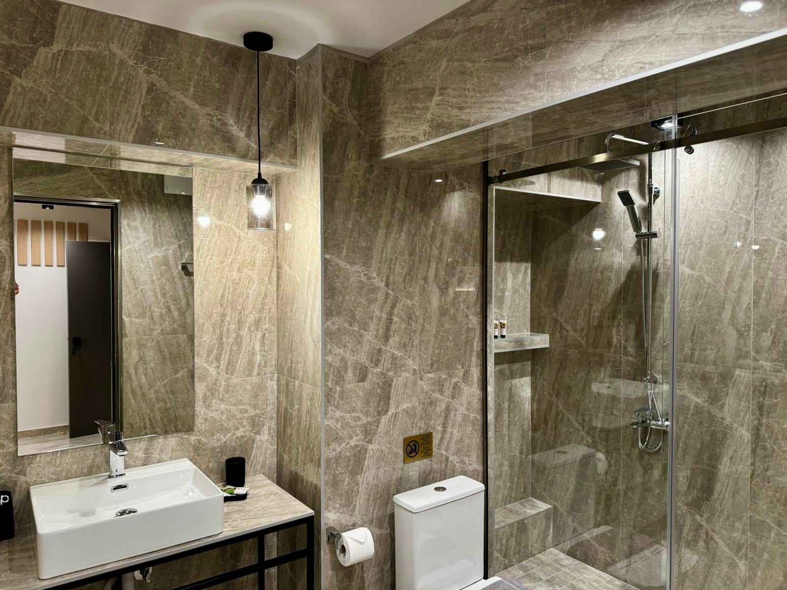 King Suite with Spa Bath