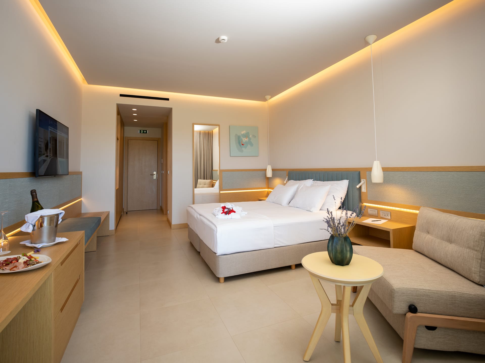 Deluxe Room Lateral Sea View