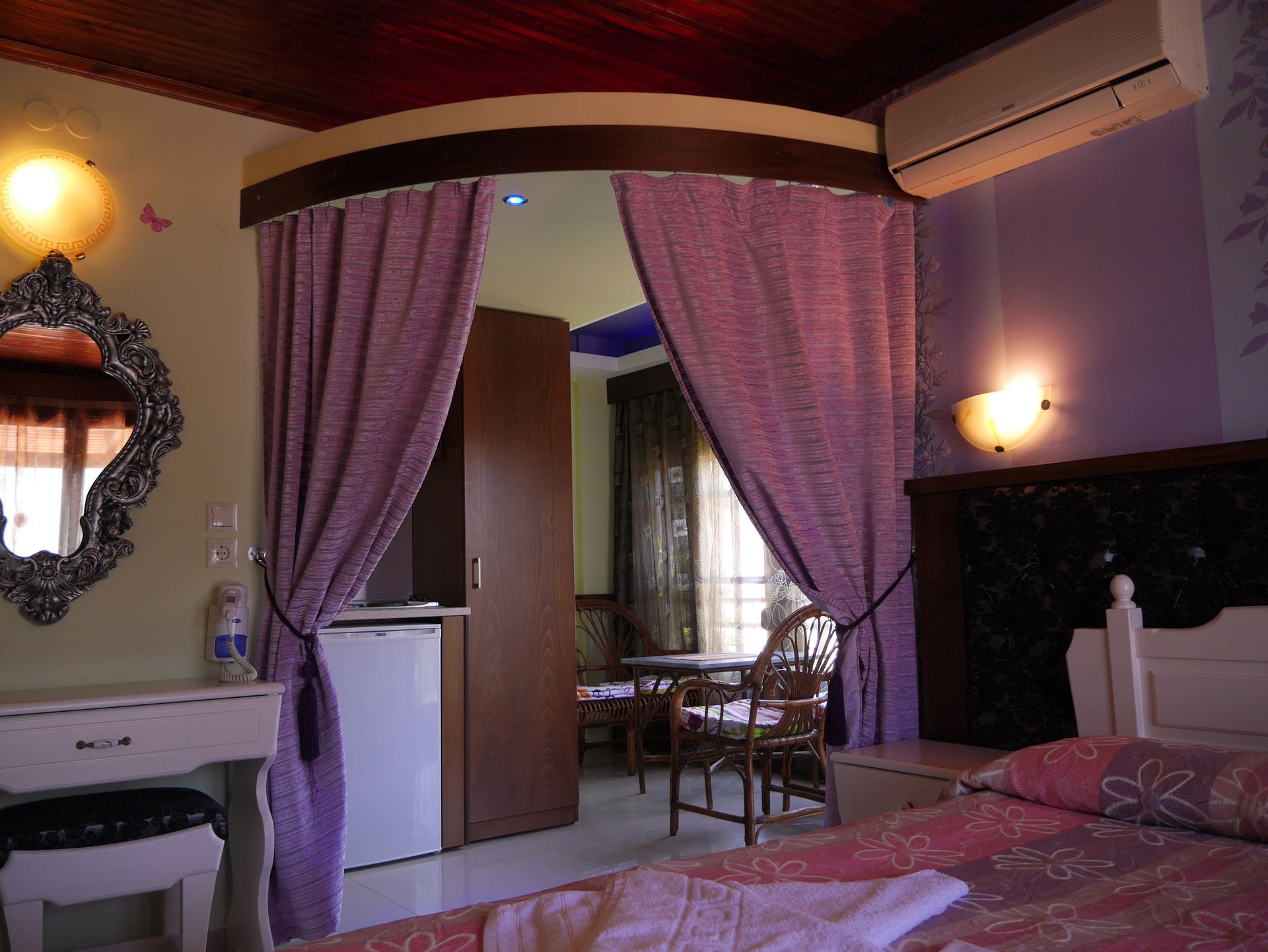 Family Studio with Garden View