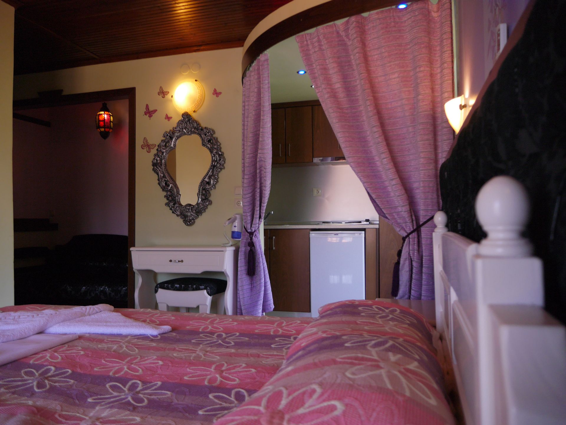 Family Studio with Garden View