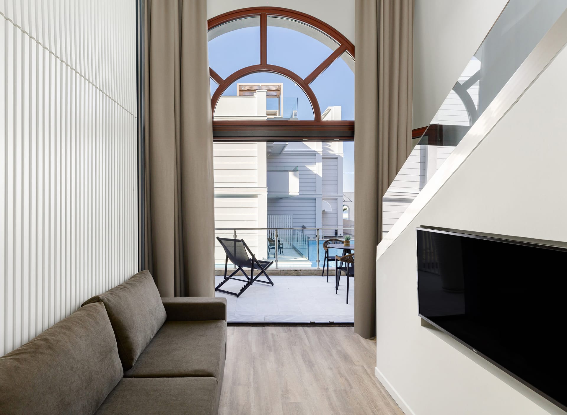 Deluxe Suite Pool View