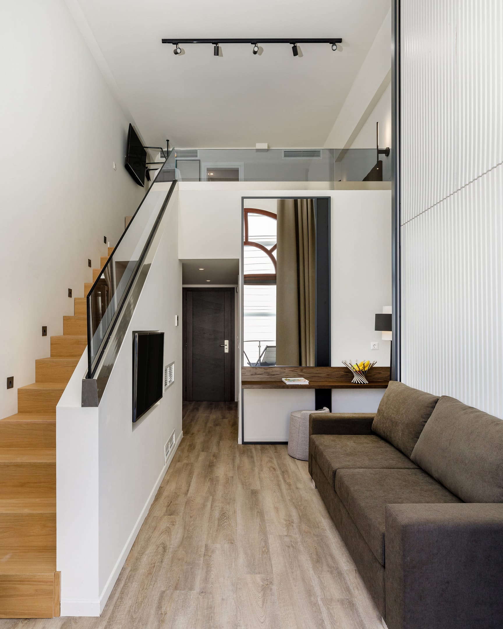 Deluxe Suite Pool View