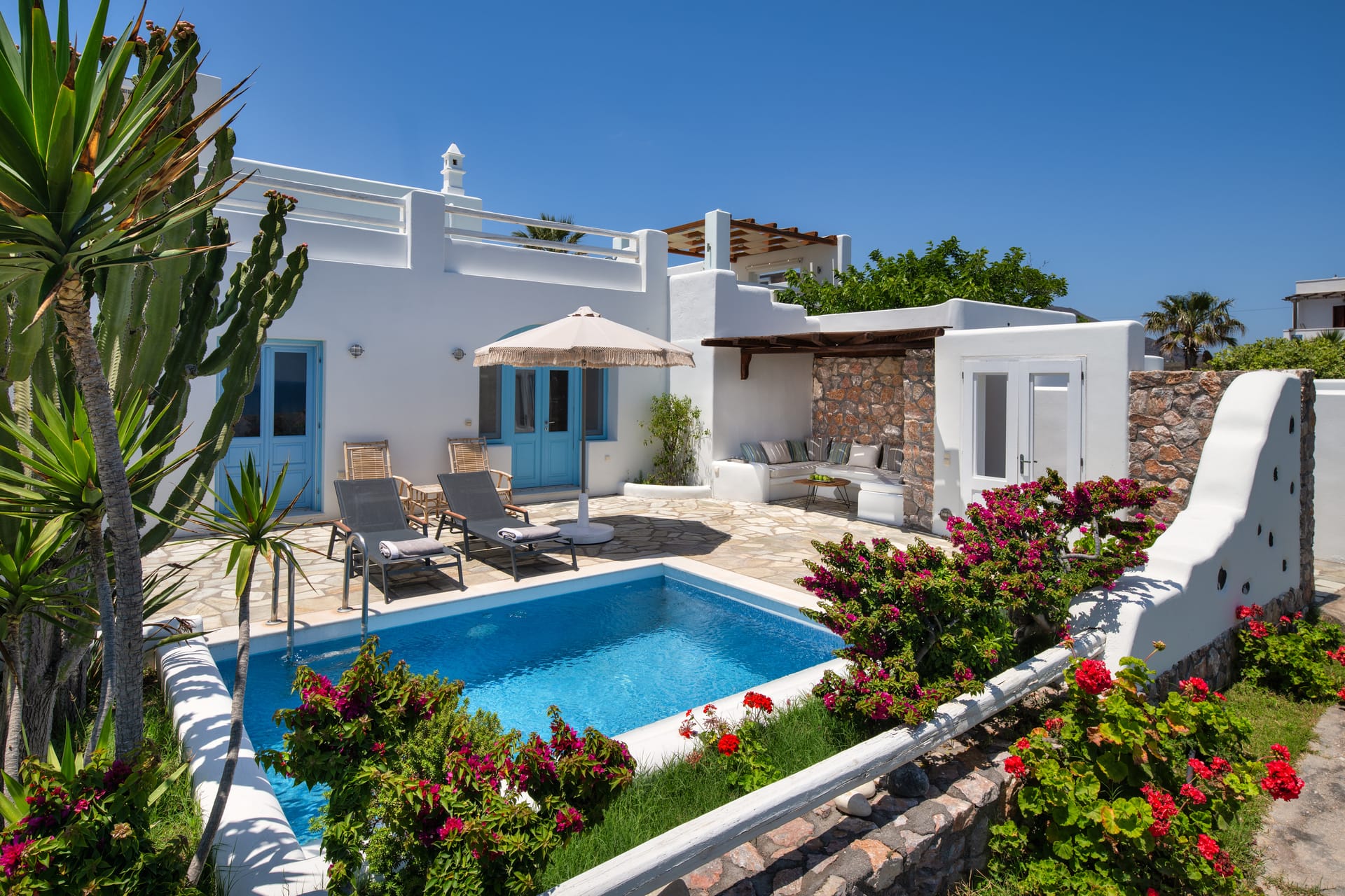 One Bedroom Suite with private pool &amp; sea view