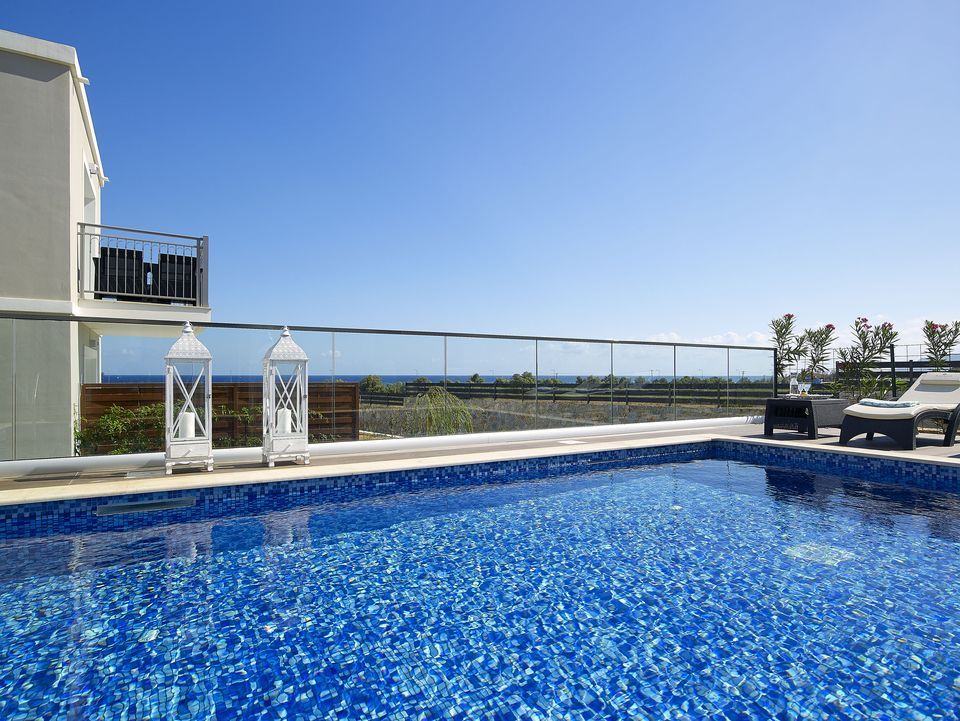 Deluxe Family Room Garden View with Private Pool
