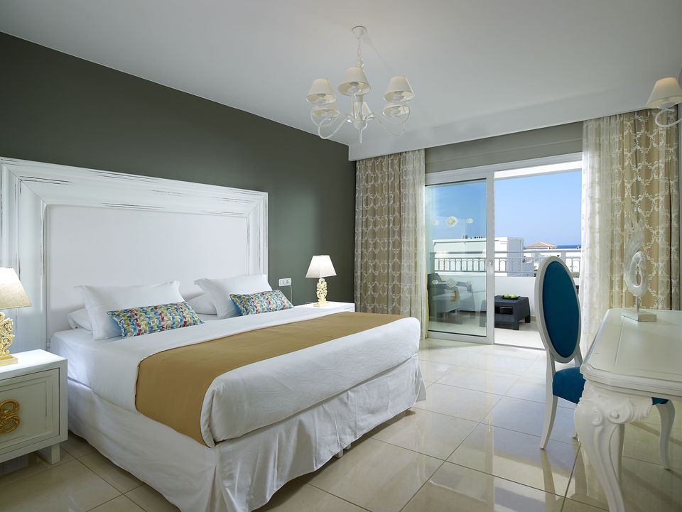 Deluxe Suite Garden View