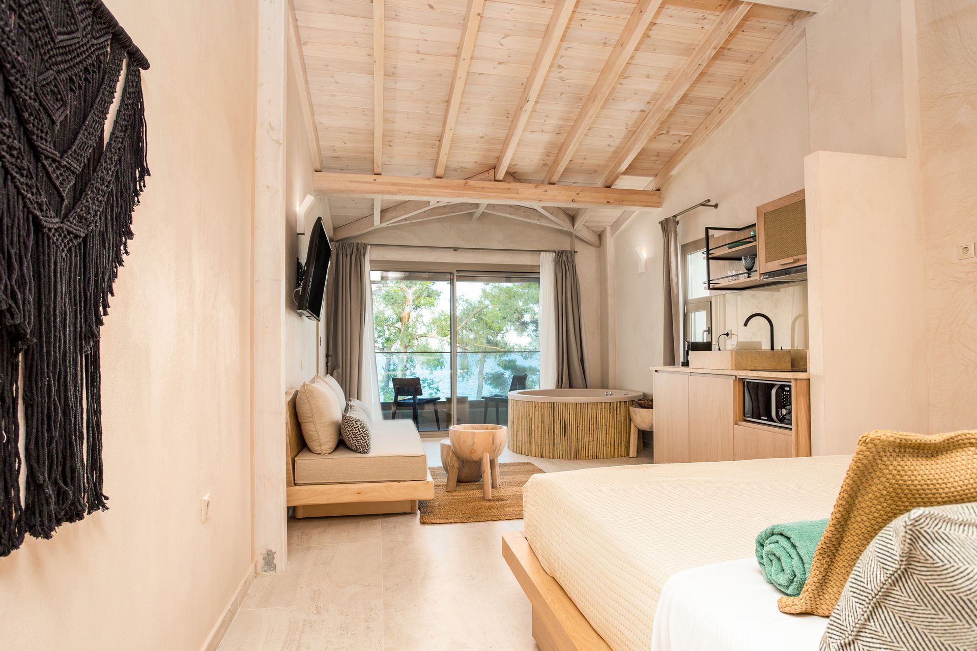 Executive Suite | Sea View | Indoor Jacuzzi