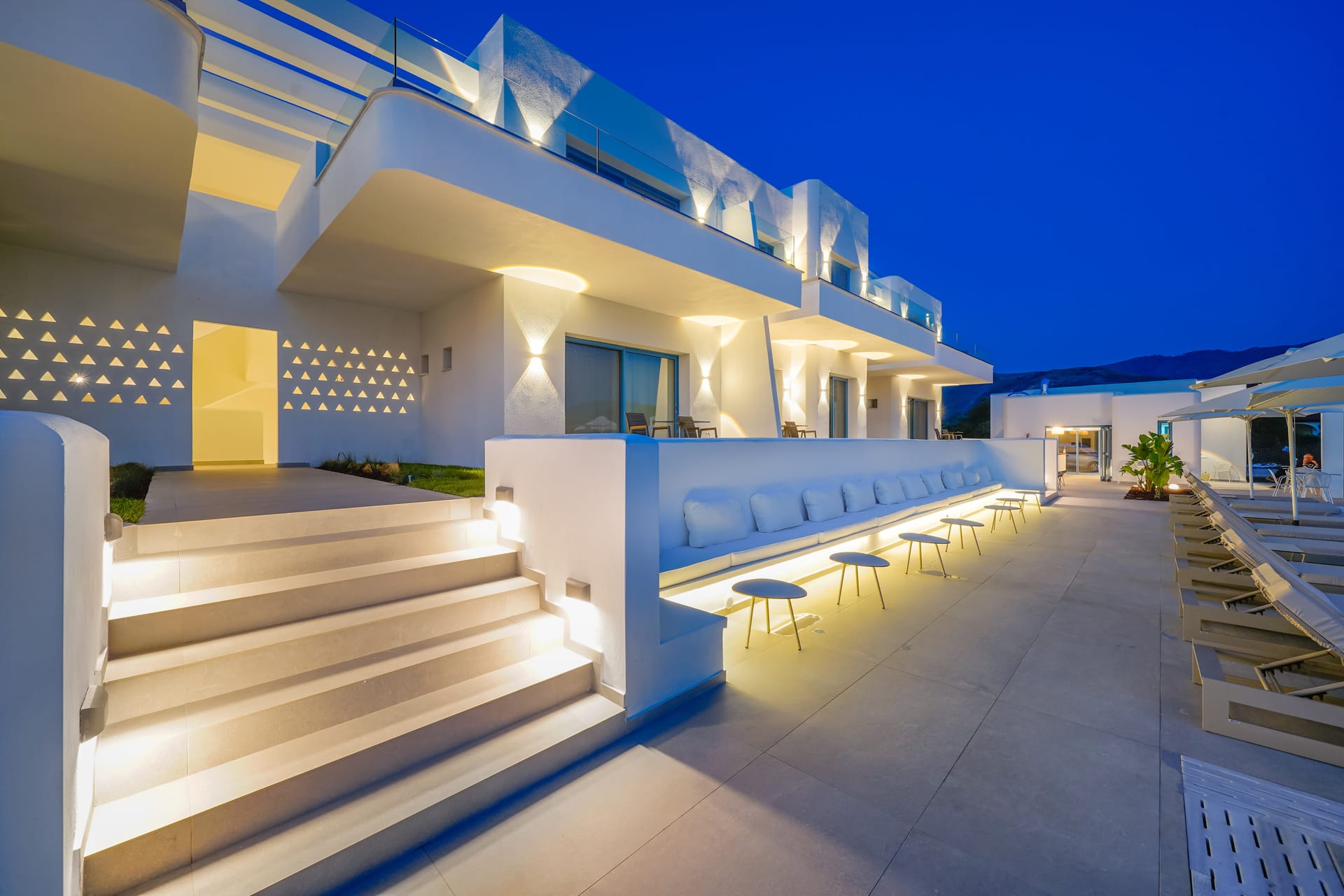 Posh Suite Outdoor Jacuzzi