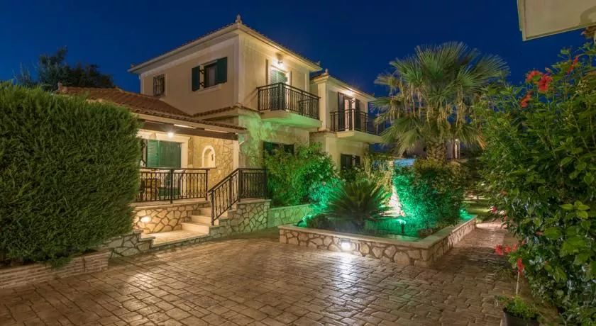 Special Offer Family Residence with Semi Pool