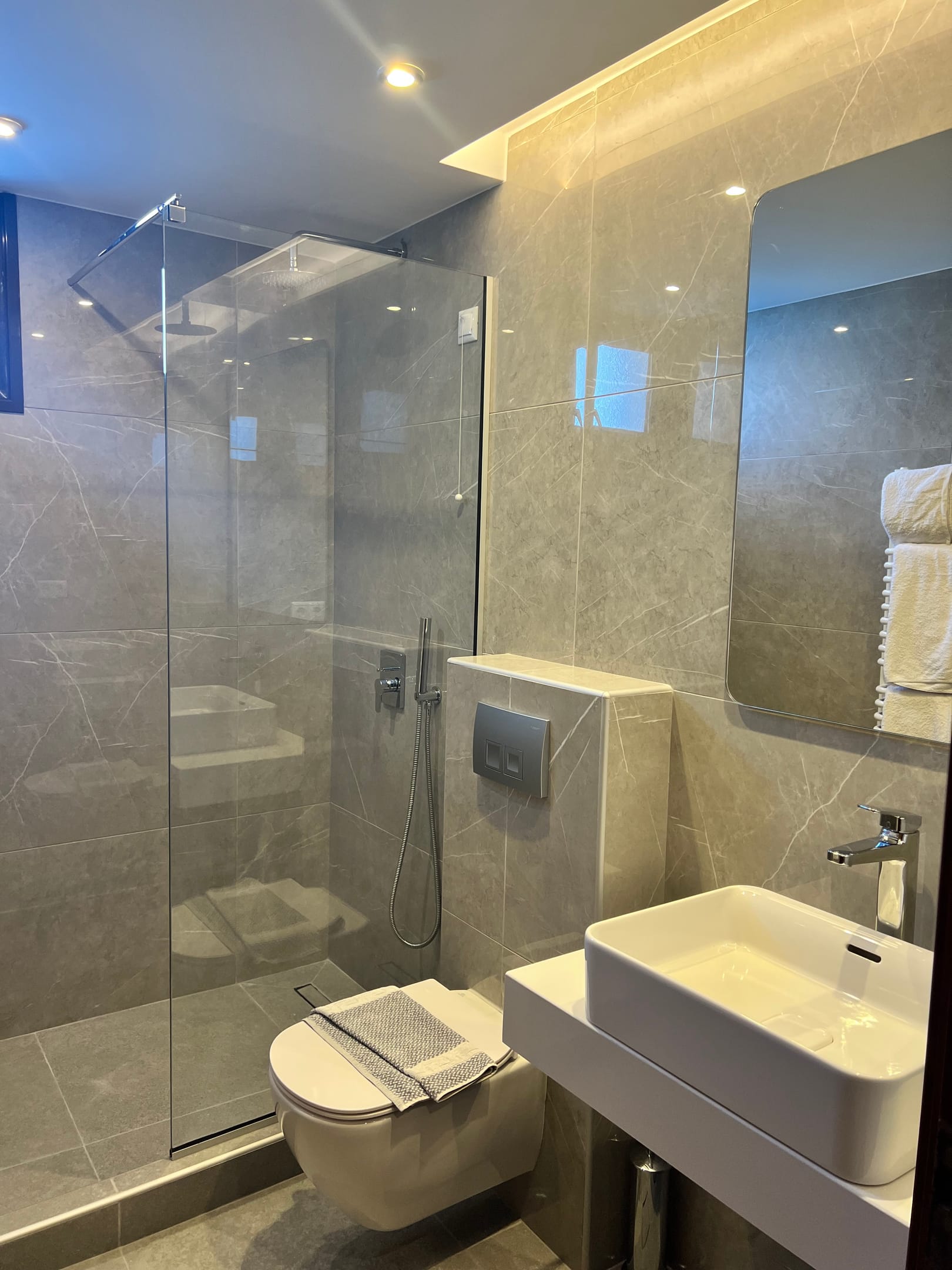 Triple Side Sea View