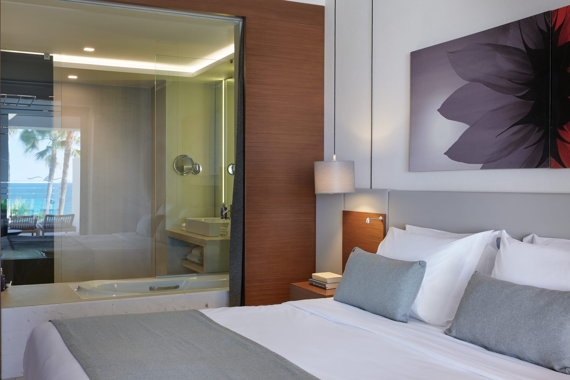 Superior Room Lagoon Sea View Outdoor Whirlpool