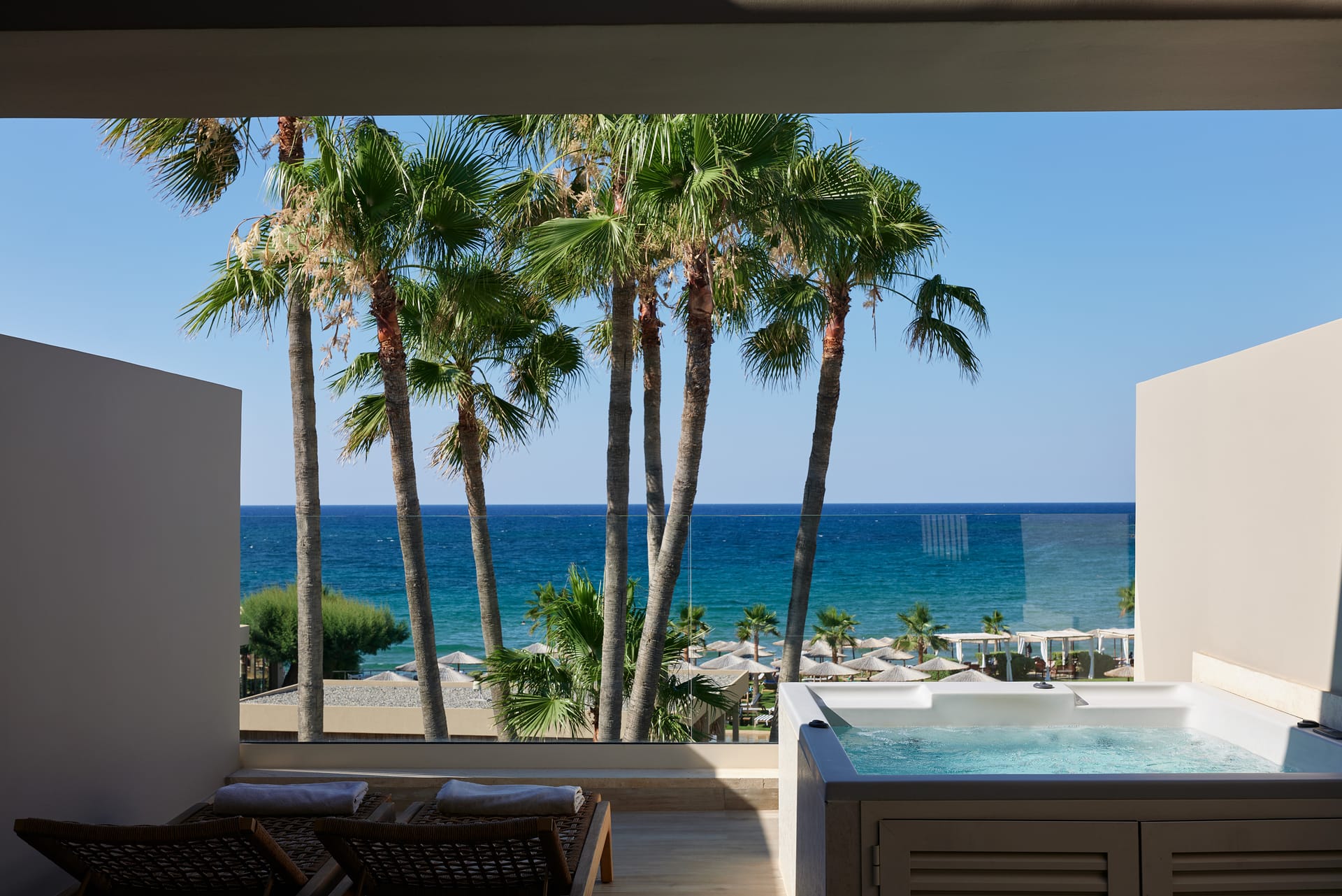 Superior Room Lagoon Sea View Outdoor Whirlpool