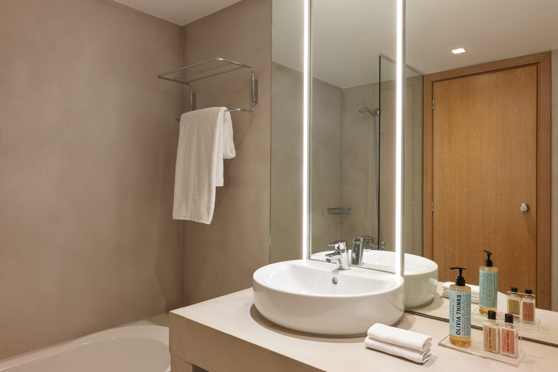 Superior Room Lagoon Swim Out