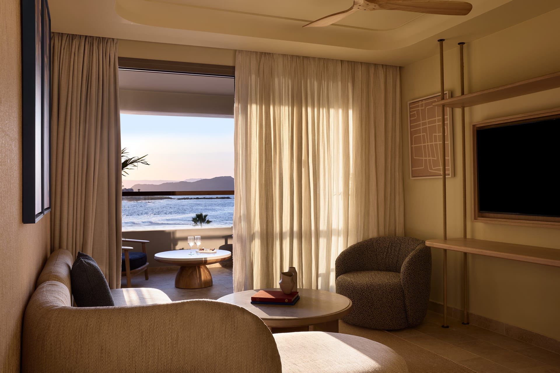 Signature Suite Sunset View