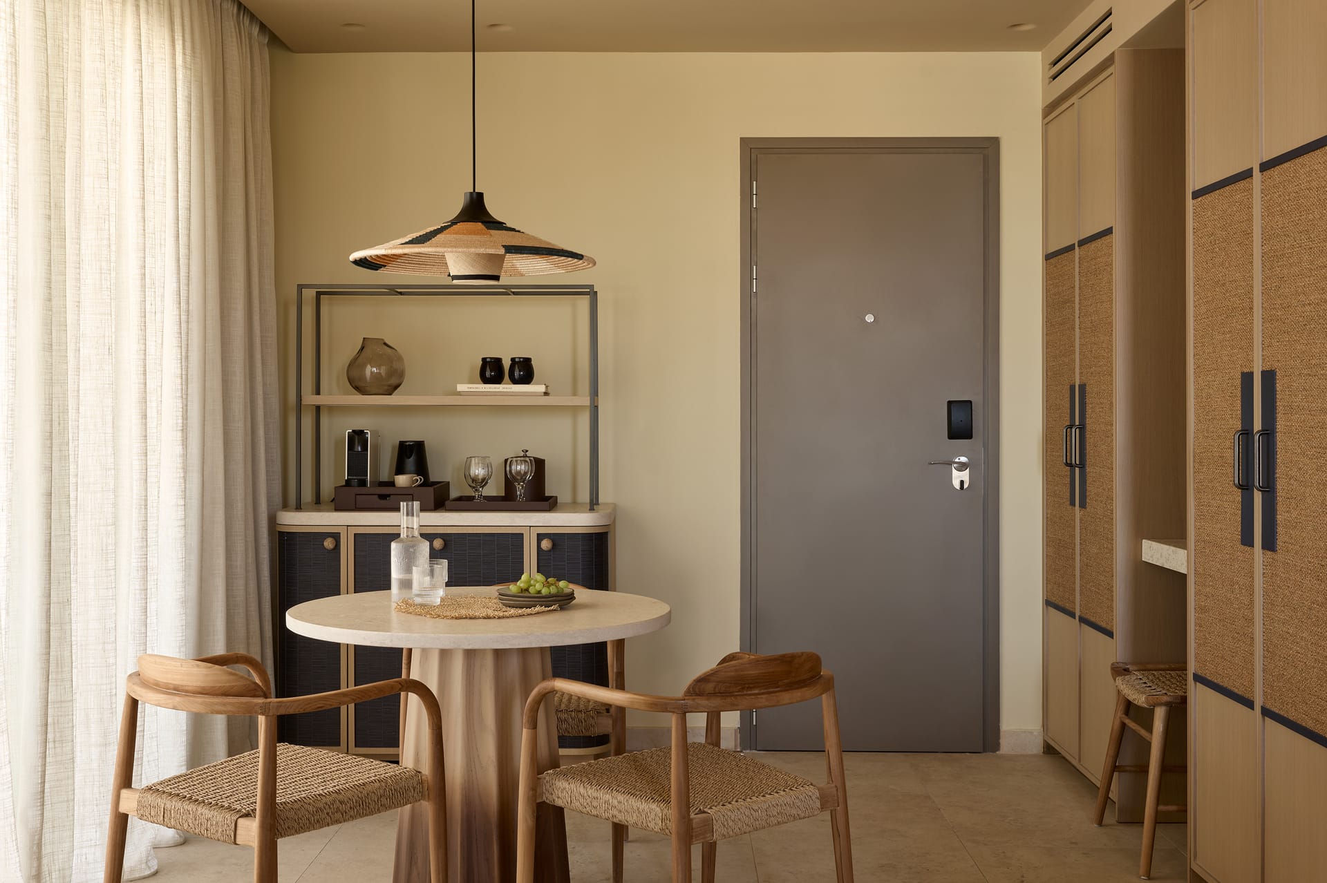 Signature Frontal Sea View Suite Hydro Plunge Pool