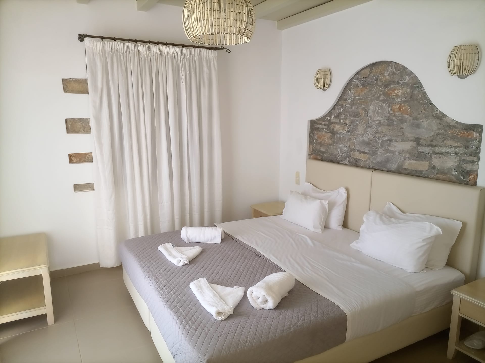 Family Apartment Ground Floor with Side Sea View