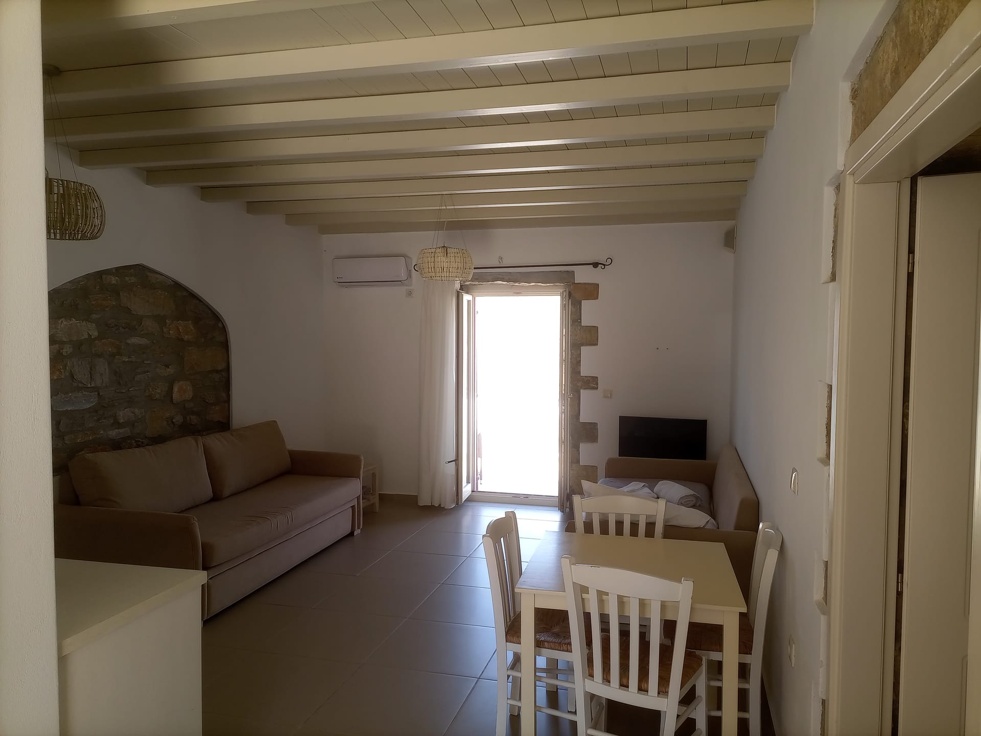 Family Apartment Ground Floor with Side Sea View