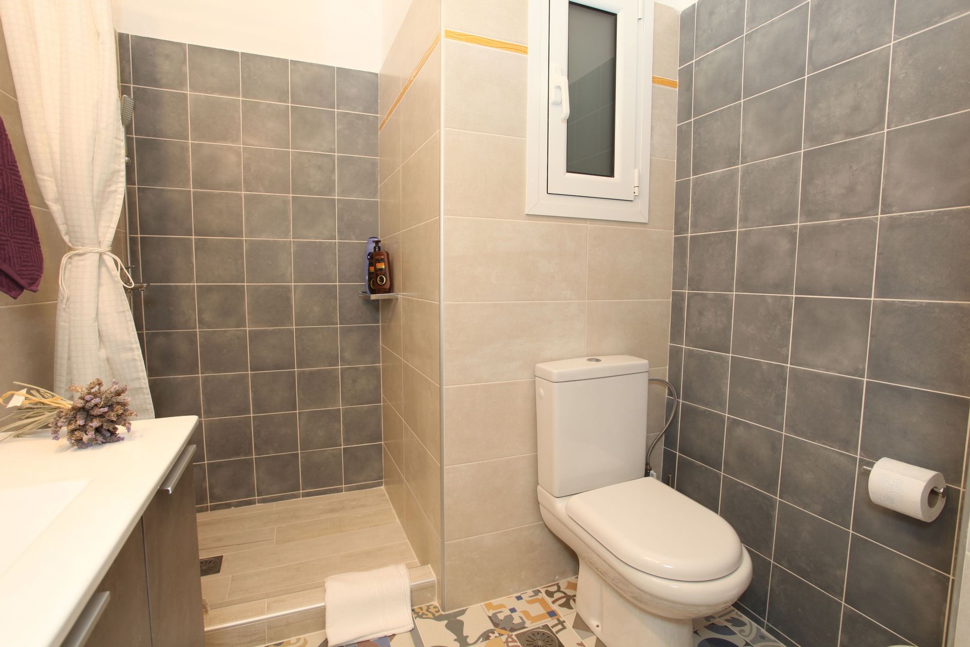 Your address in Koukaki – Drakou 3-5 Athens 117 42
