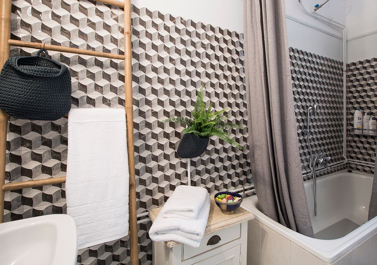 Attractive flat near the Acropolis museum – Siggrou 37 Athens