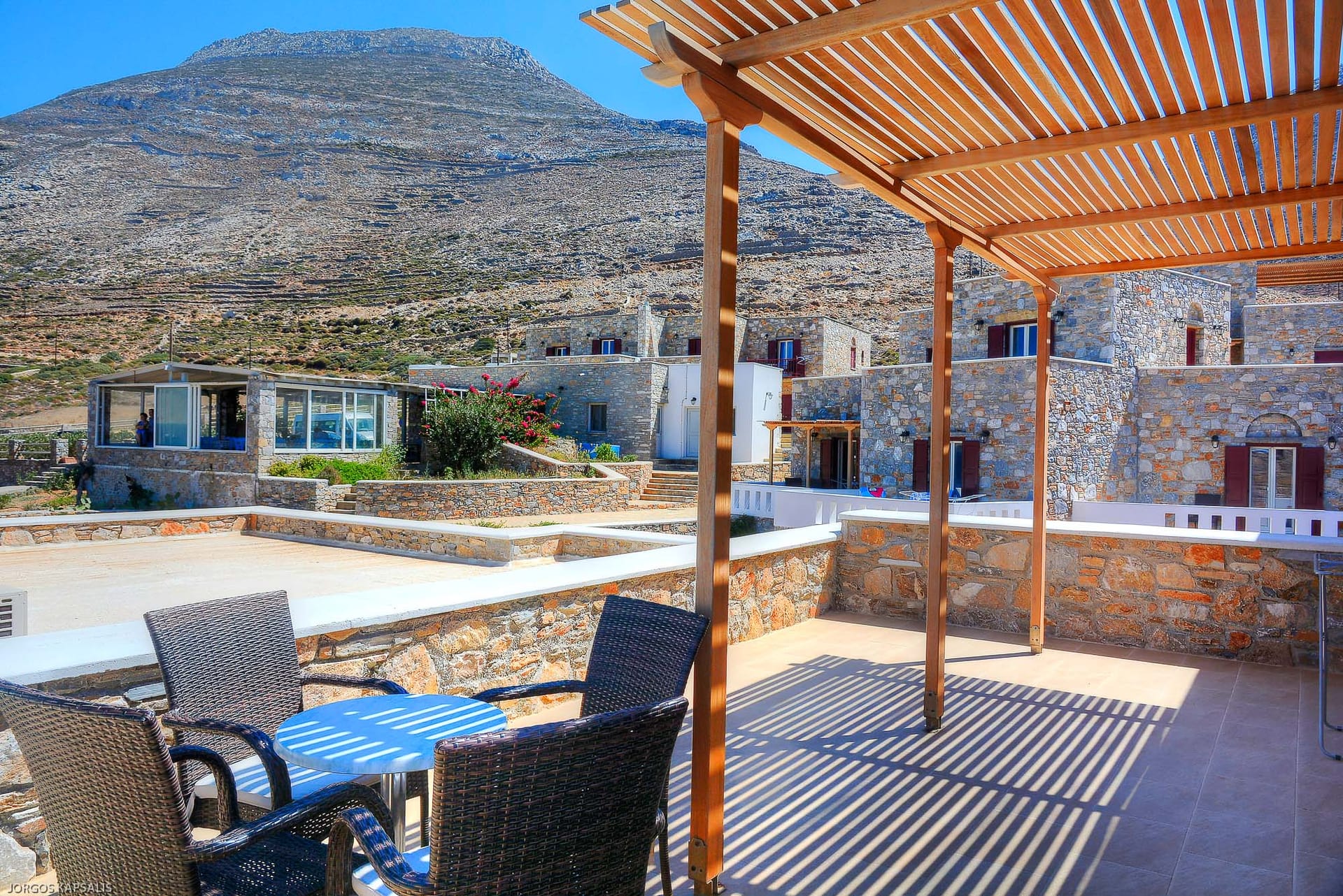 Family Suite with Sea View - Pool View