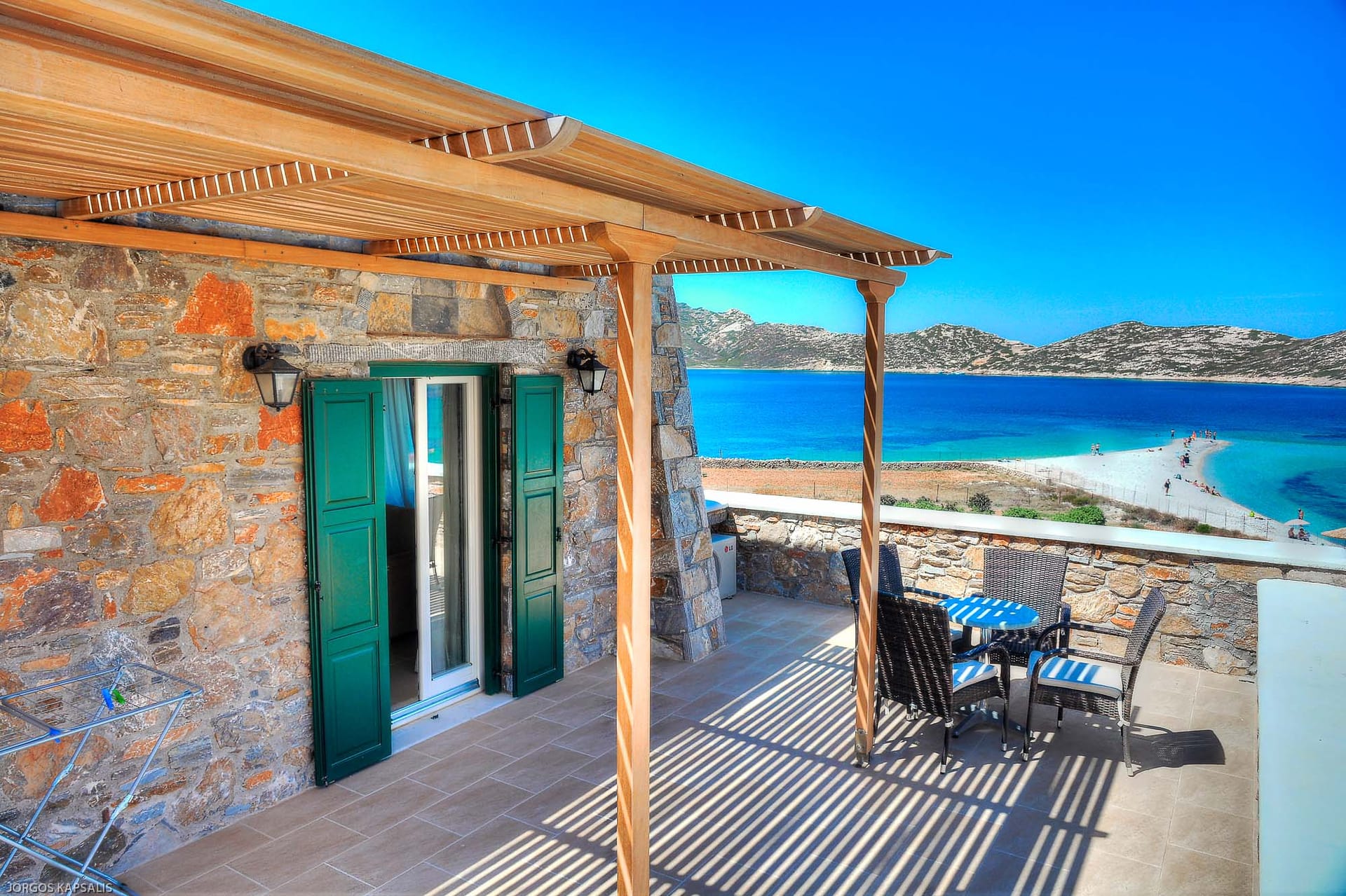 Family Suite with Sea View - Pool View