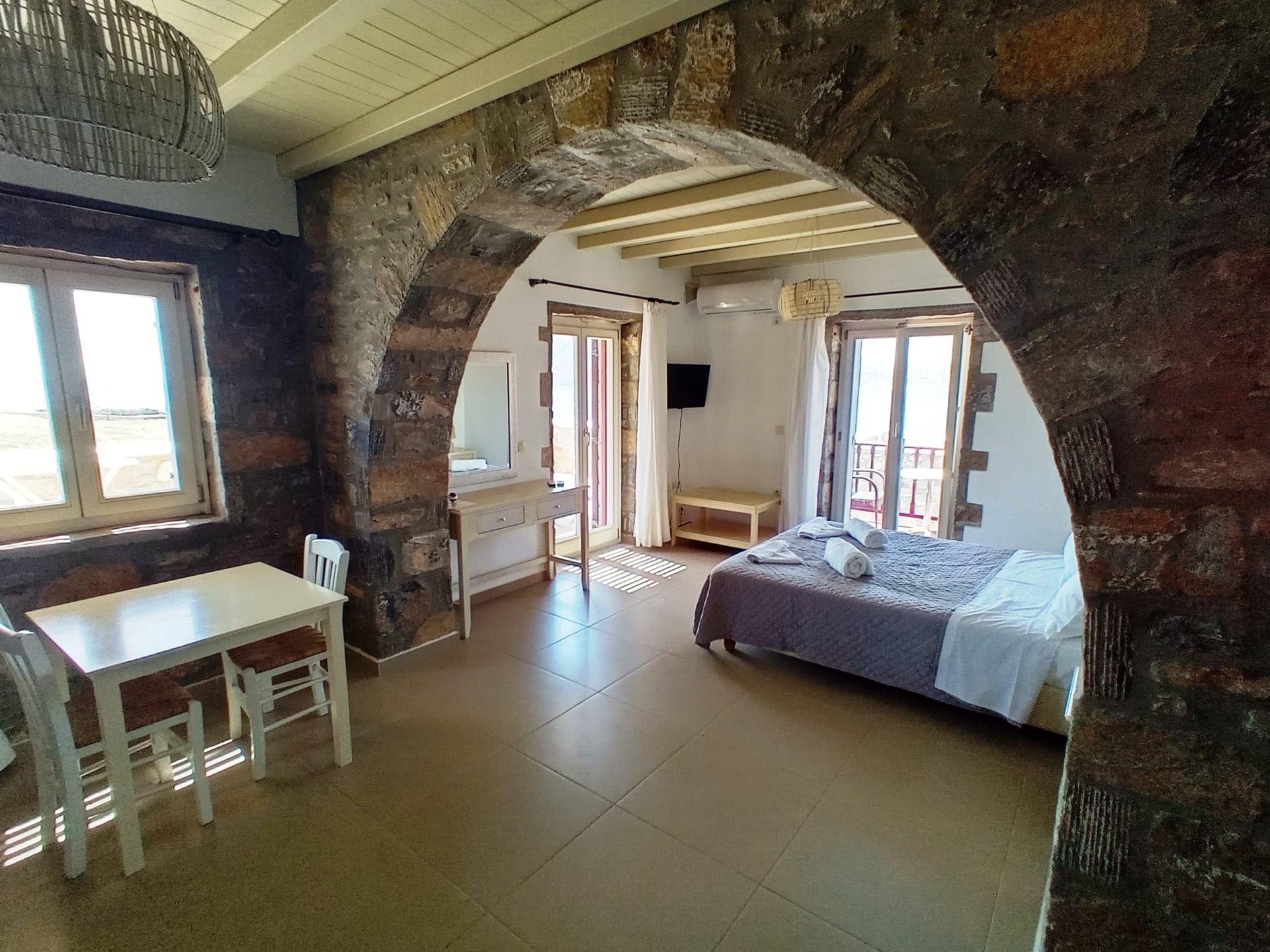 Superior Apartment First Floor with Sea View - Rear