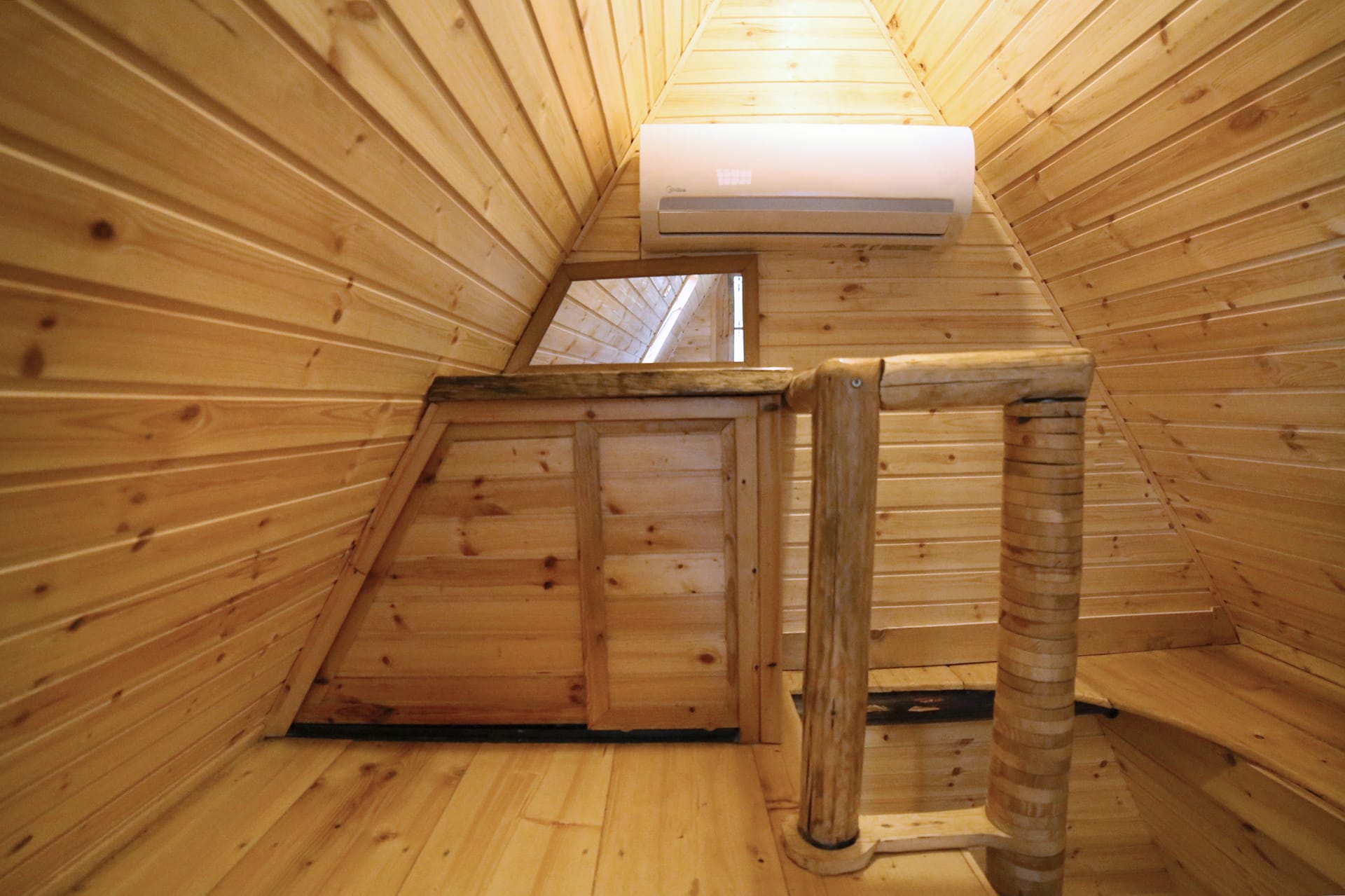 Deluxe Bungalow with Sea View Tree House