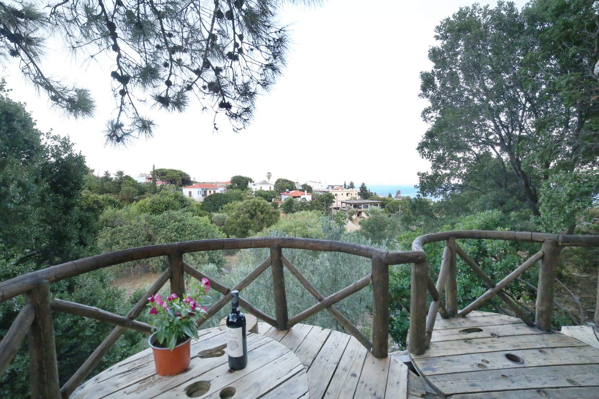 Deluxe Bungalow with Sea View Tree House