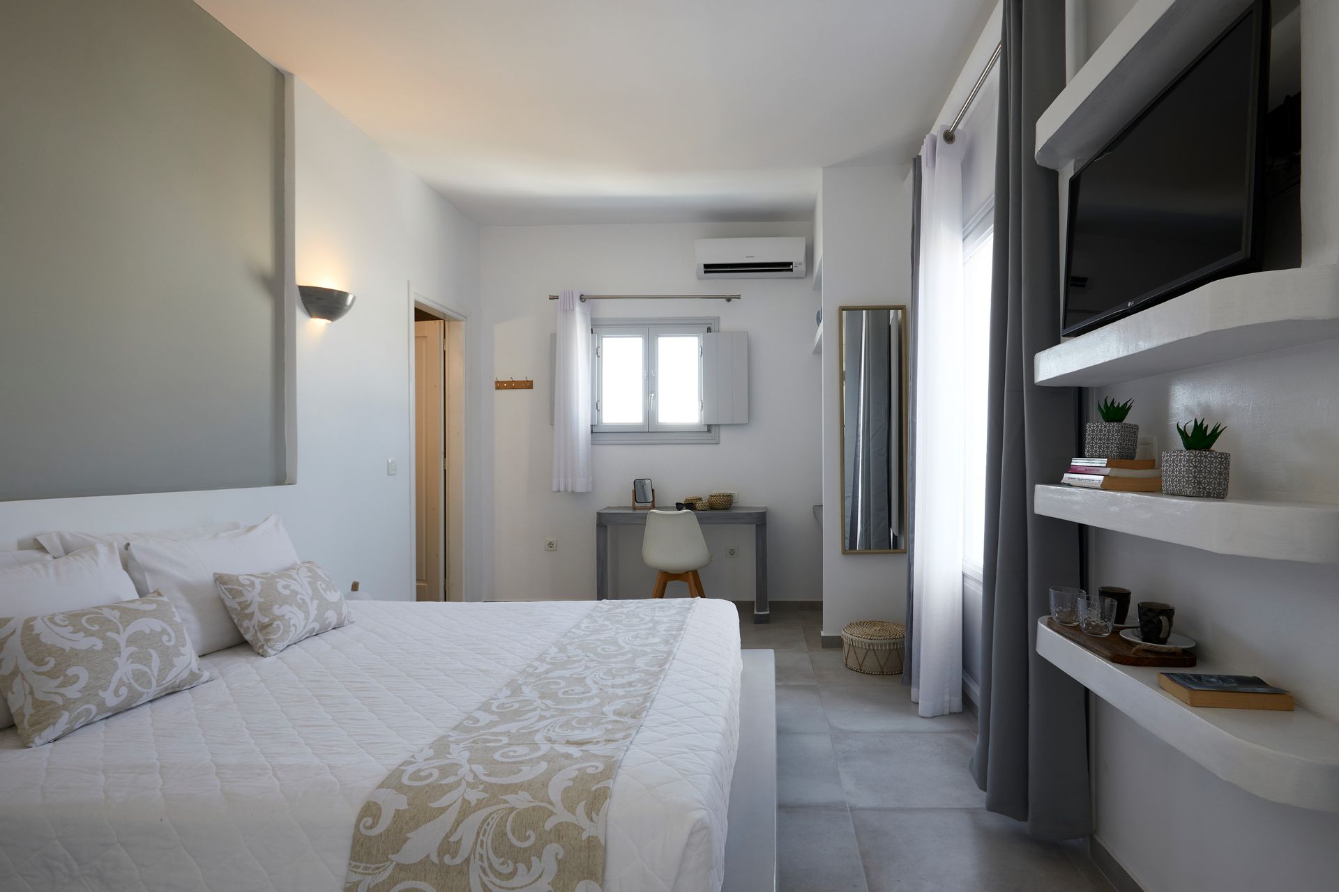 Classic Room with Garden View