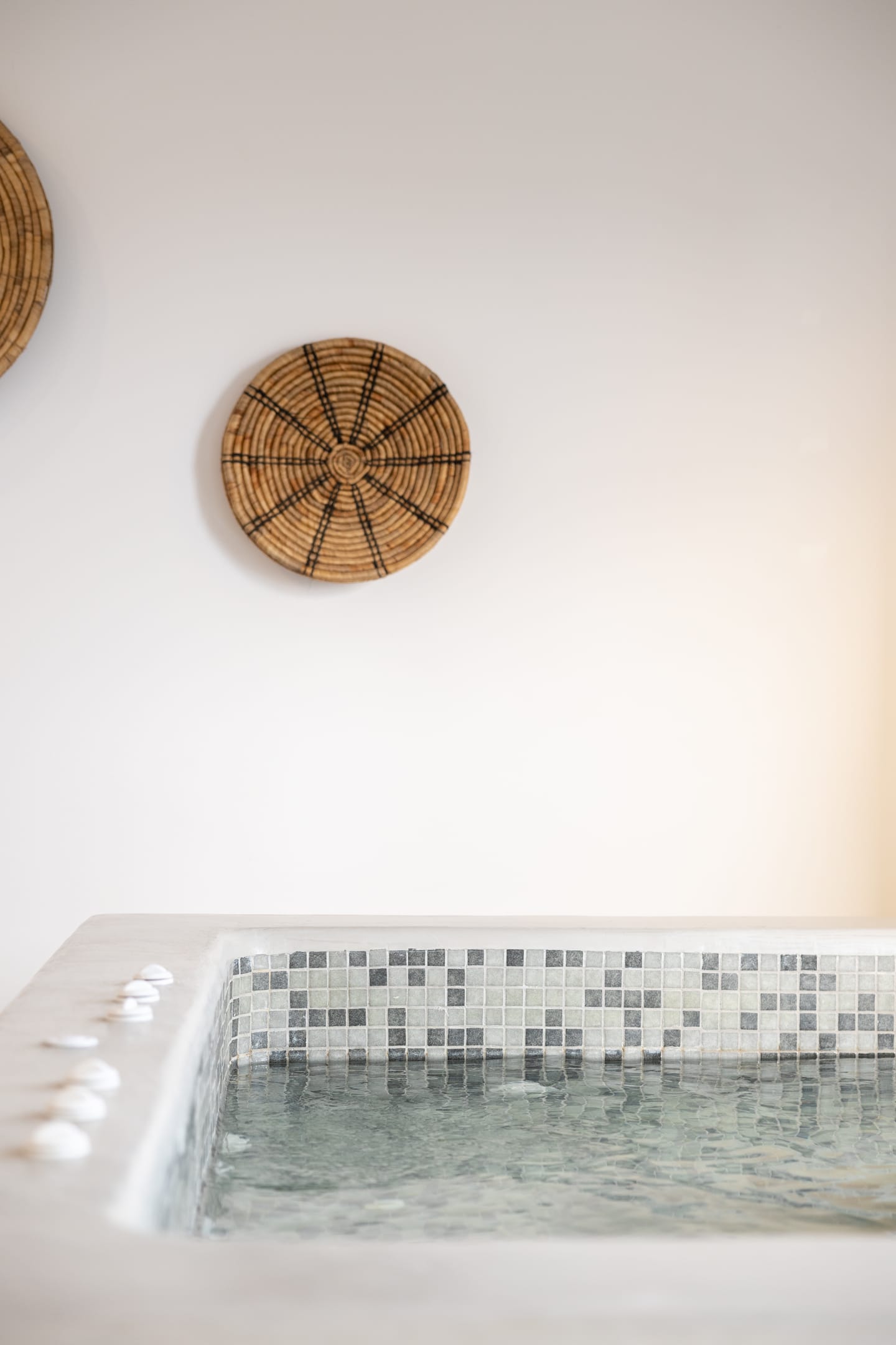 Elegant Suite with indoor hot tub and sea view