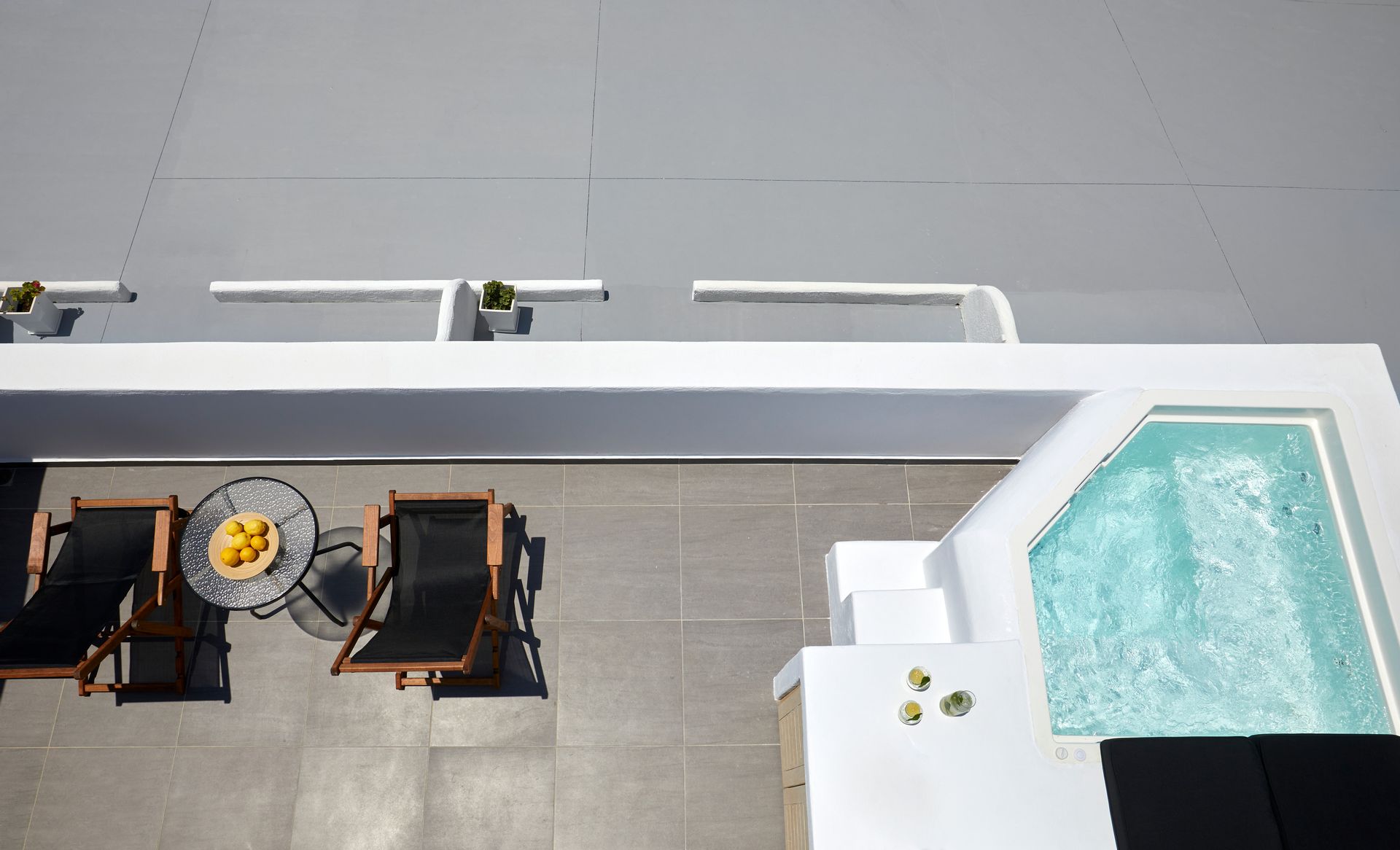 Deluxe Room with hot tub and sea view