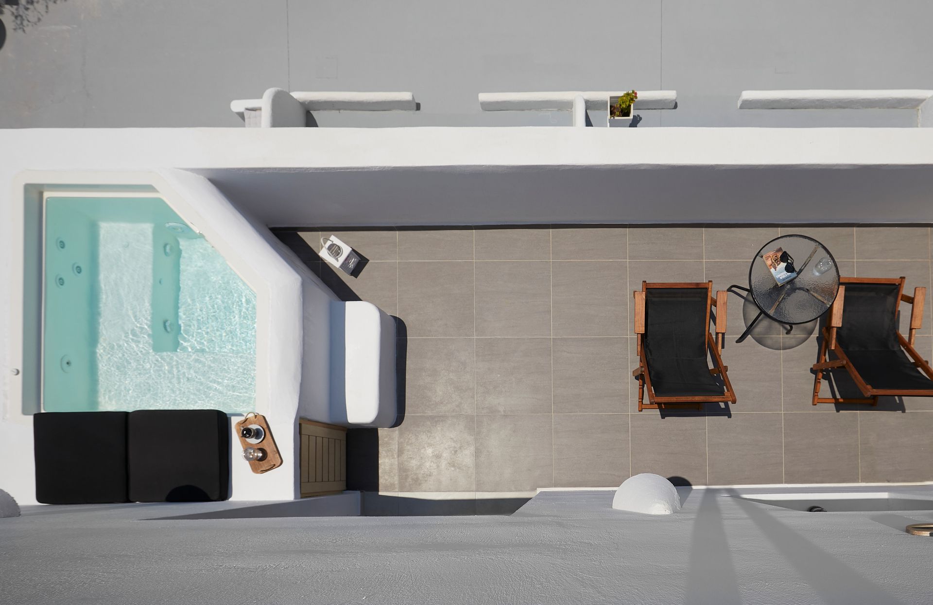 Deluxe Room with hot tub and sea view