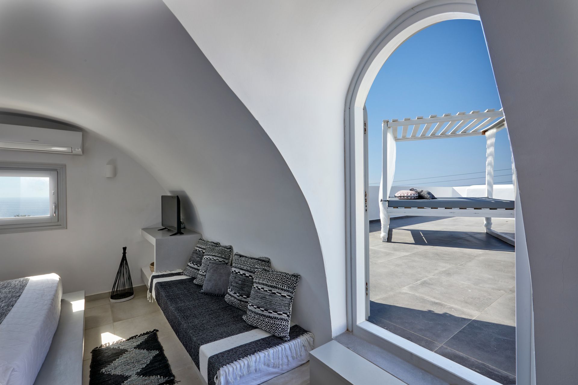 Exclusive Suite with hot tub and sea view