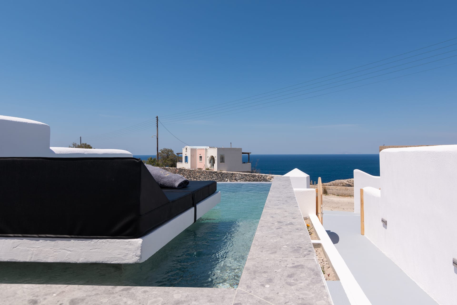 Deluxe Suite with plunge pool and sea view