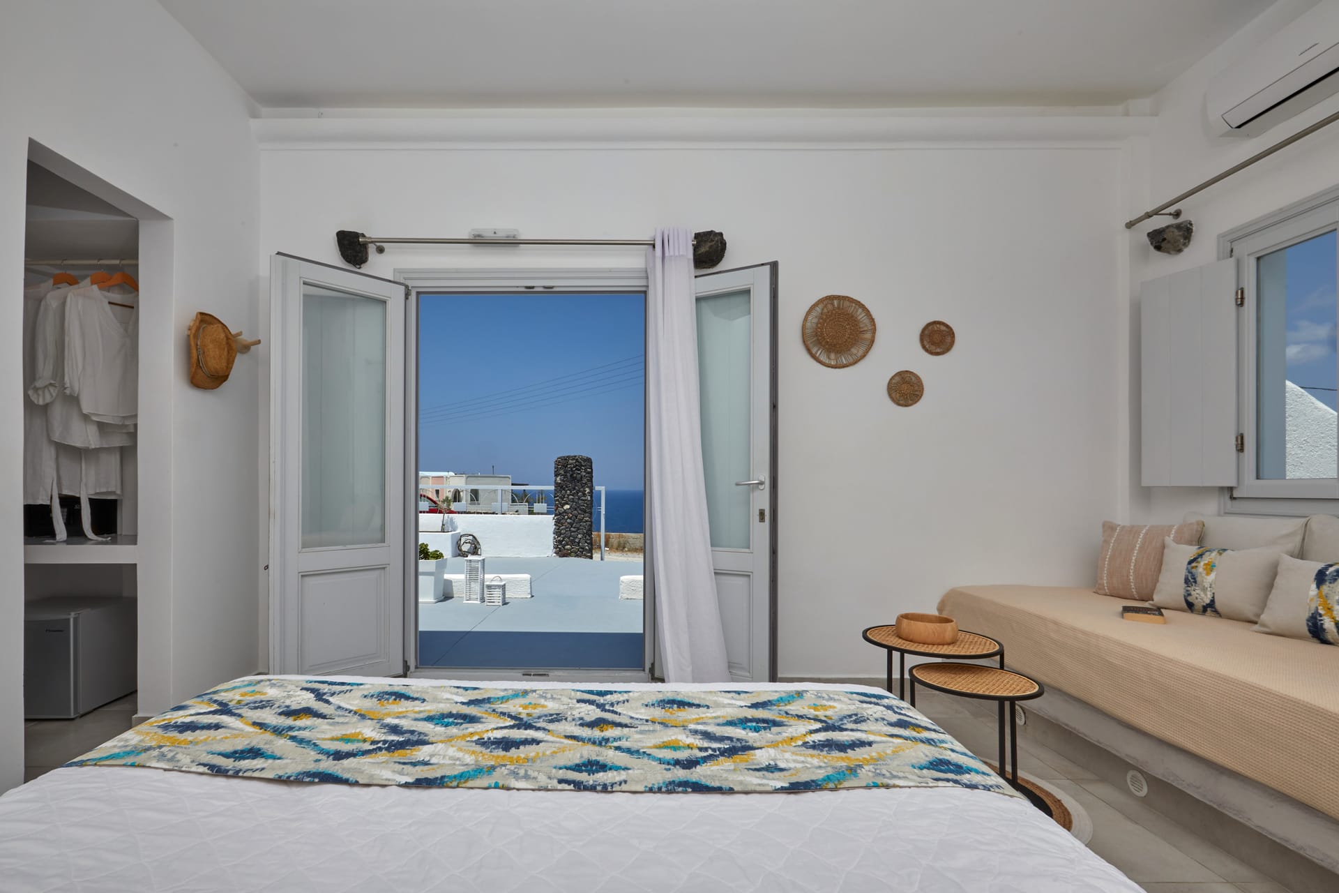 Deluxe Suite with plunge pool and sea view