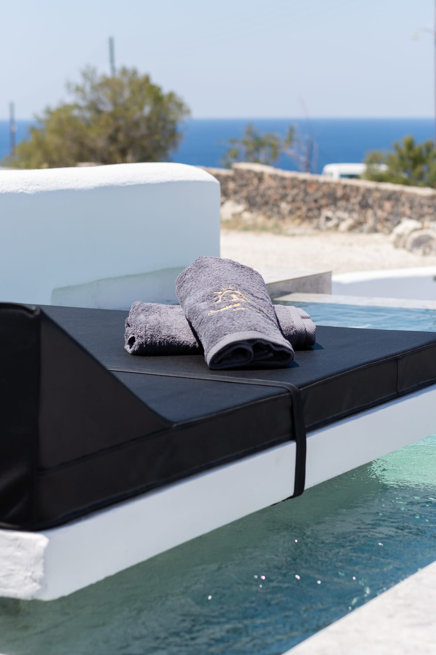 Deluxe Suite with plunge pool and sea view