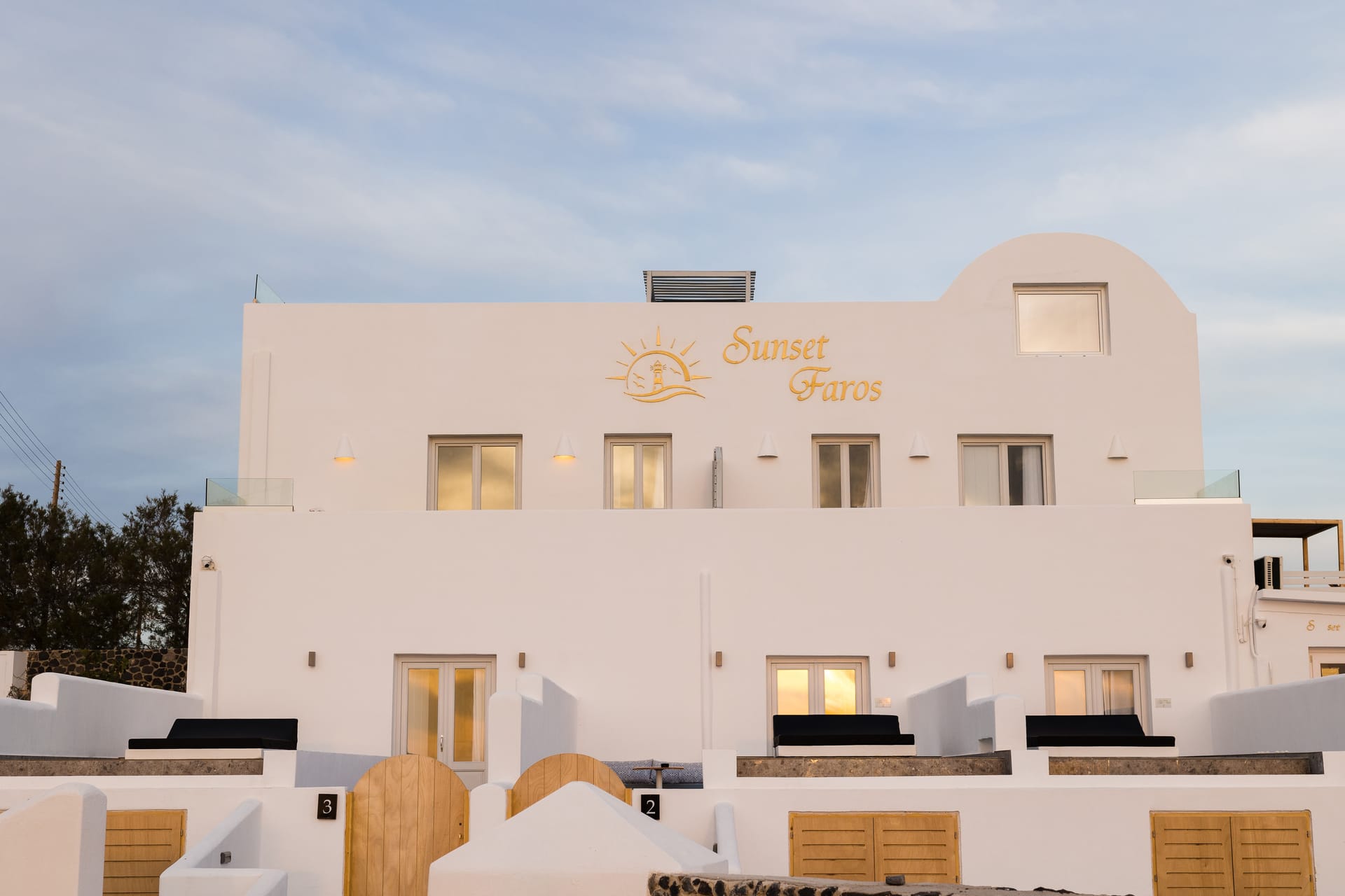 Deluxe Suite with plunge pool and sea view