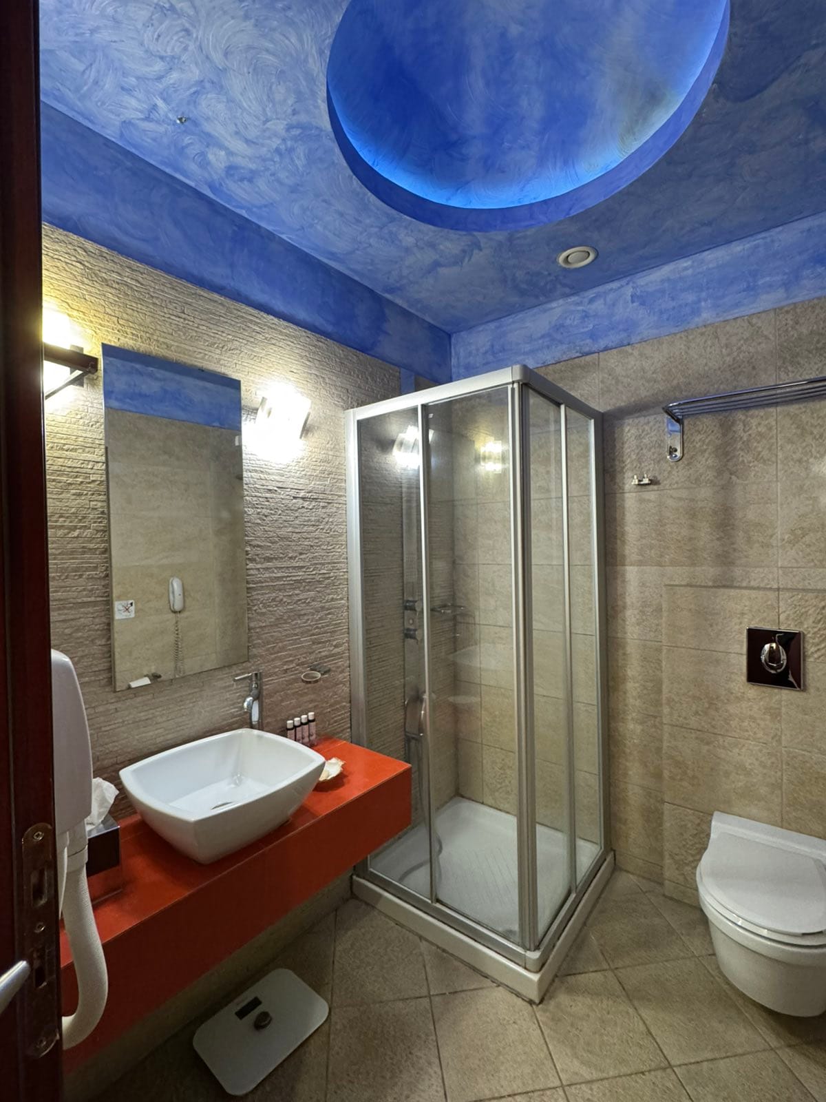 Notos Suite with Jetted Shower & Medieval Town View 34m²