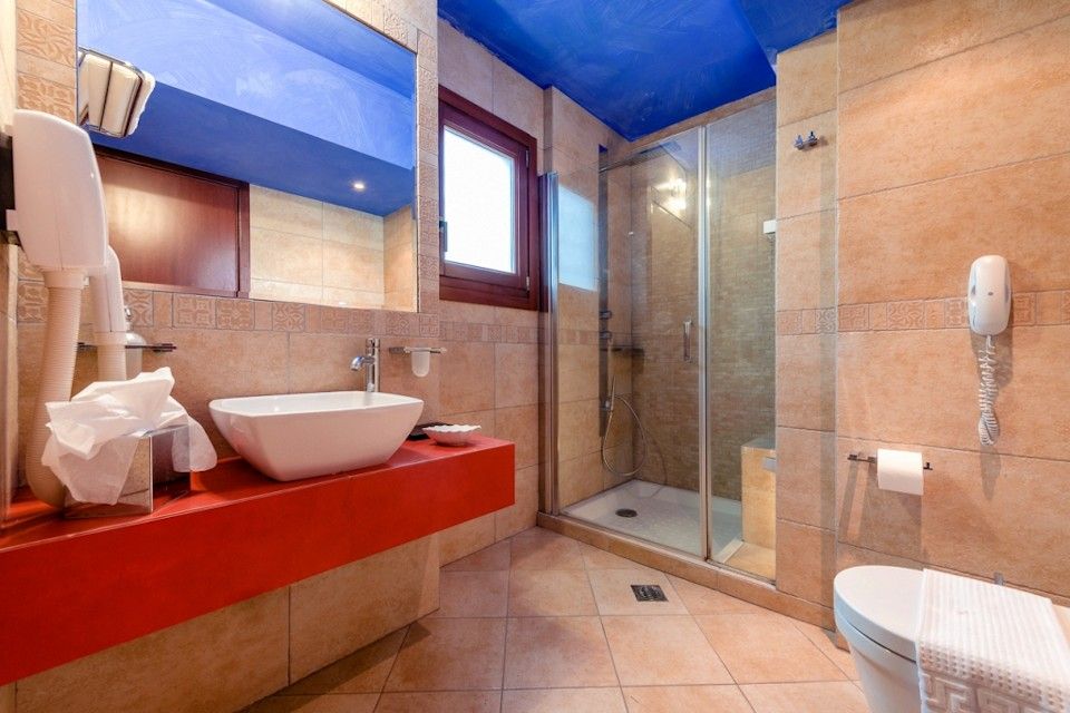 Anatoli Suite with Jetted Shower & Private Terrace 38m²