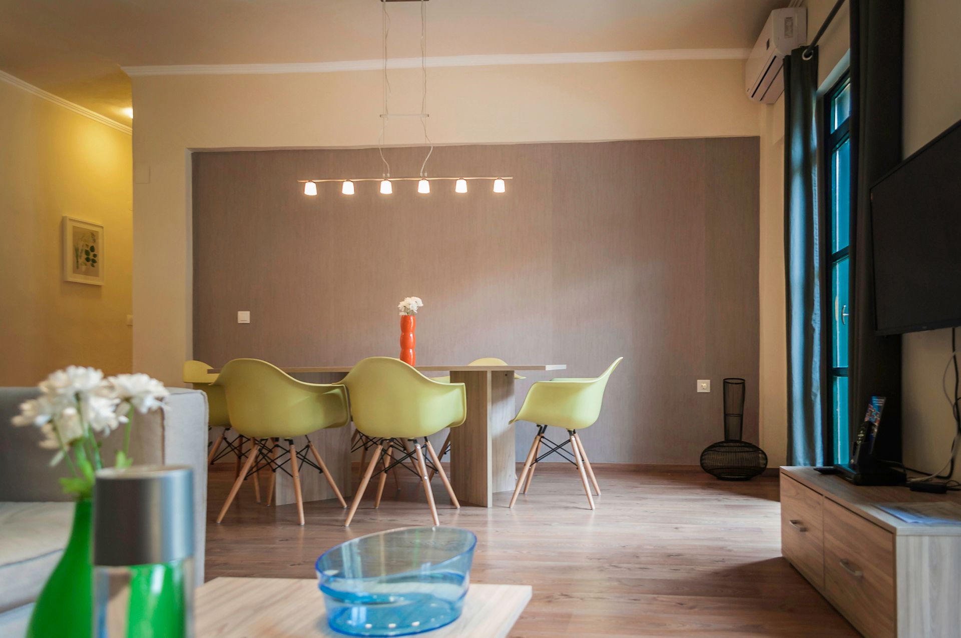 Cozy Apartment | Town View