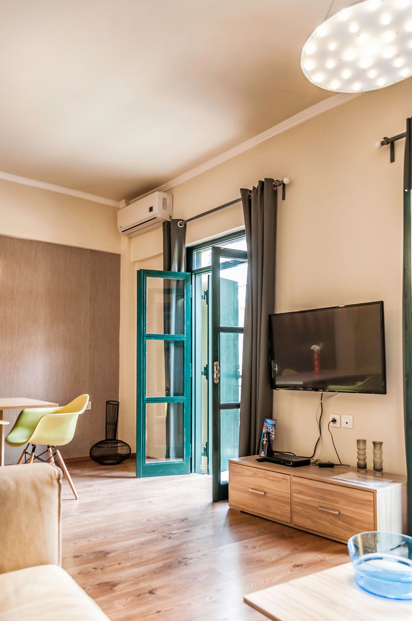 Cozy Apartment | Town View