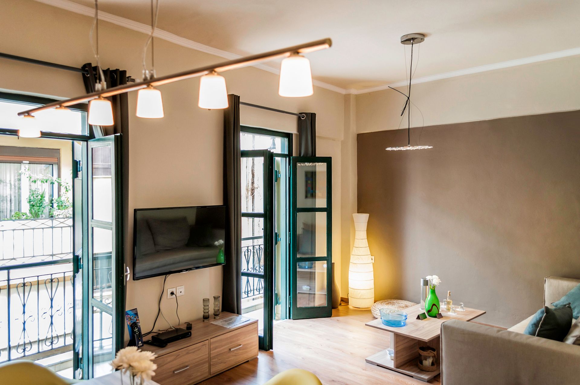 Cozy Apartment | Town View