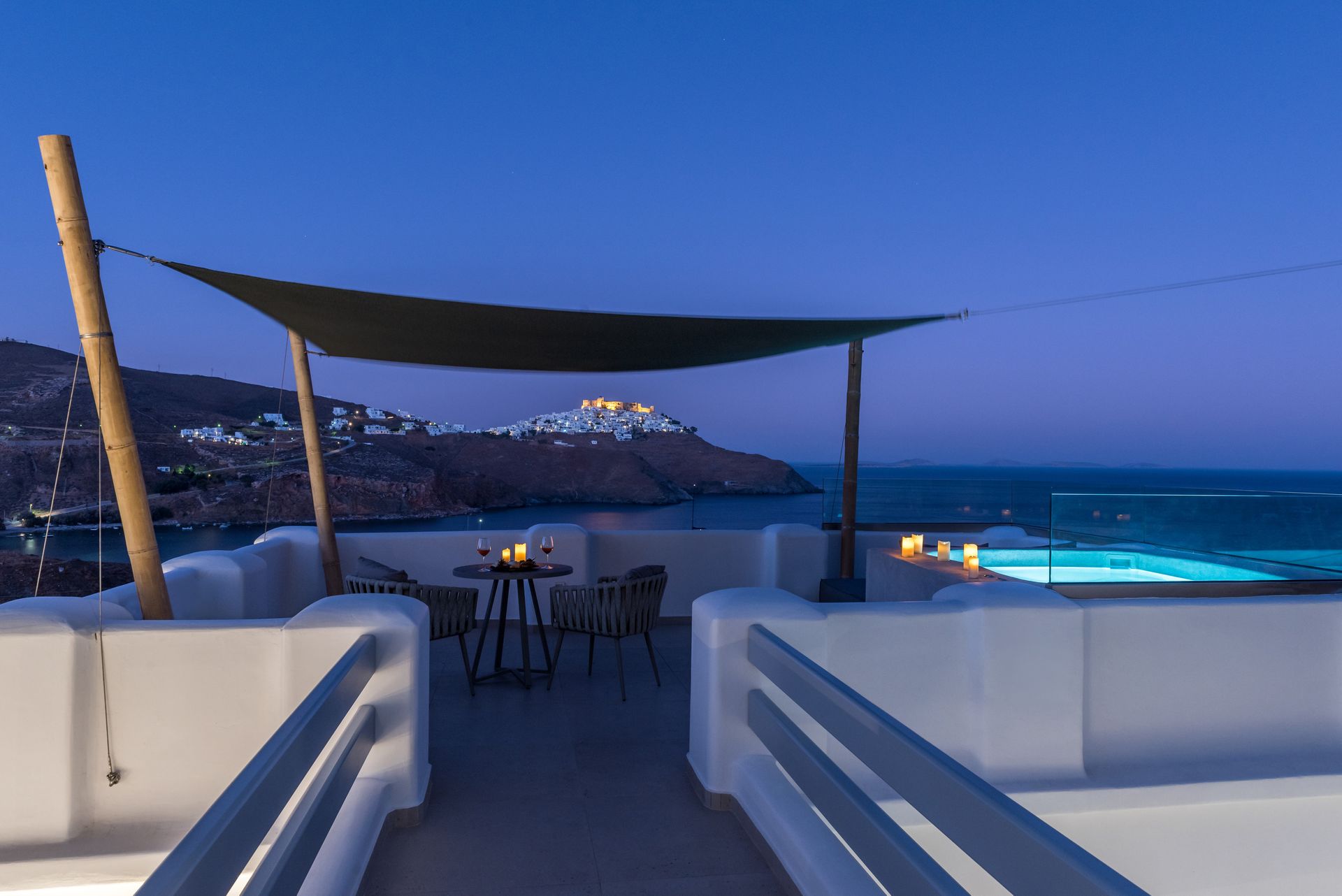 Saluti Honeymoon Suite